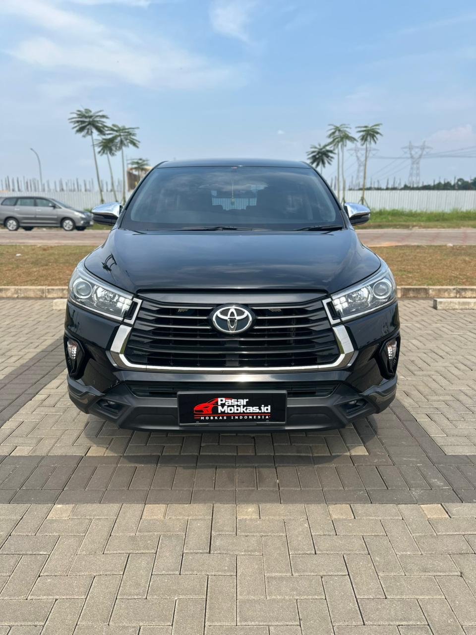 TOYOTA INNOVA VENTURER